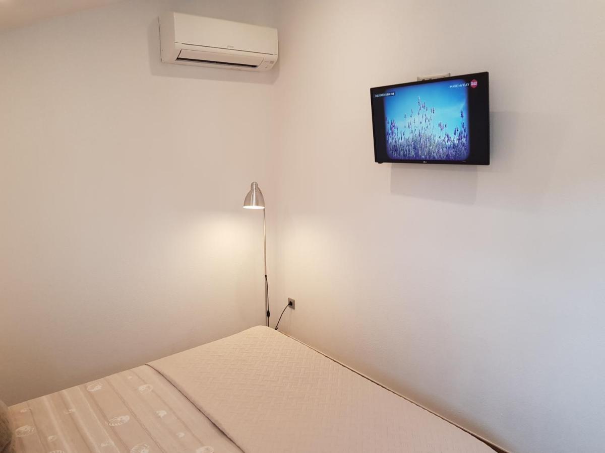 Apartments Huljic Хвар Екстер'єр фото